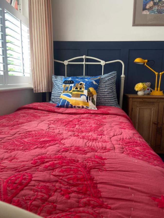 Barrow Harbour Studio Apartment Трали Экстерьер фото