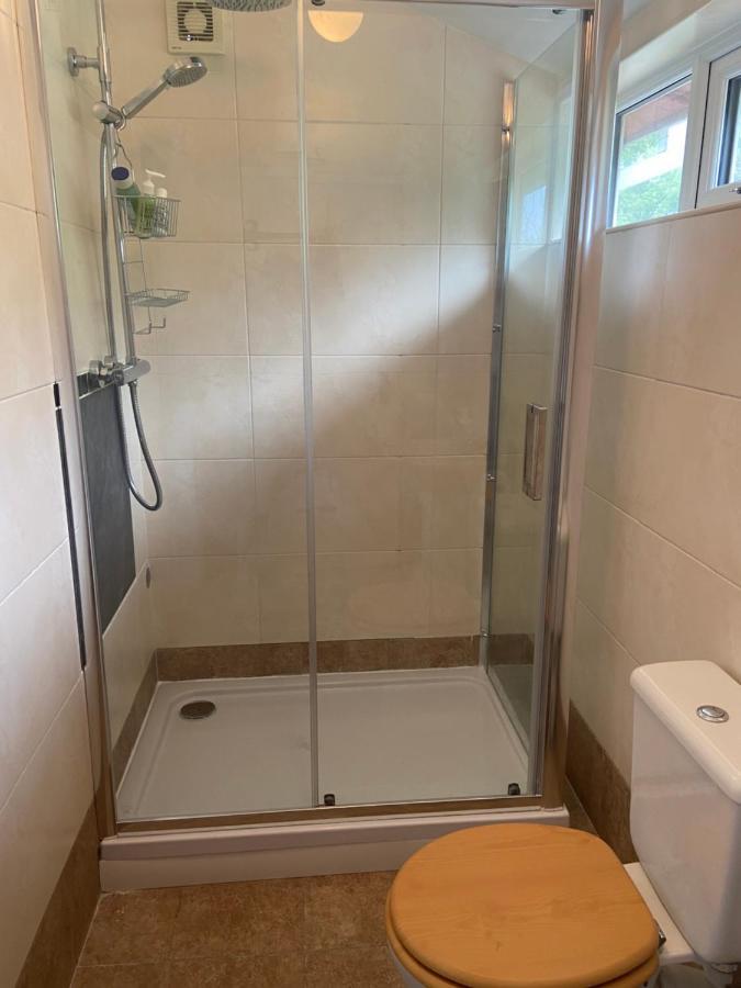 Barrow Harbour Studio Apartment Трали Экстерьер фото